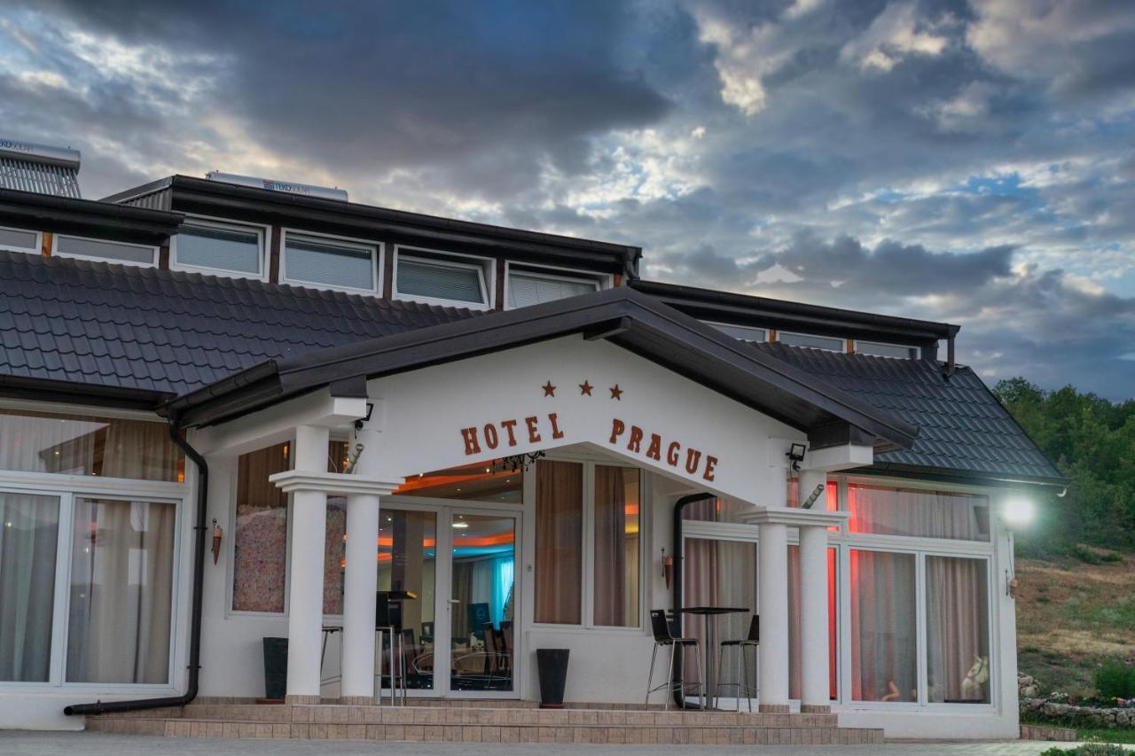 Complex Praga Hotell Gorno Lakocerej Eksteriør bilde
