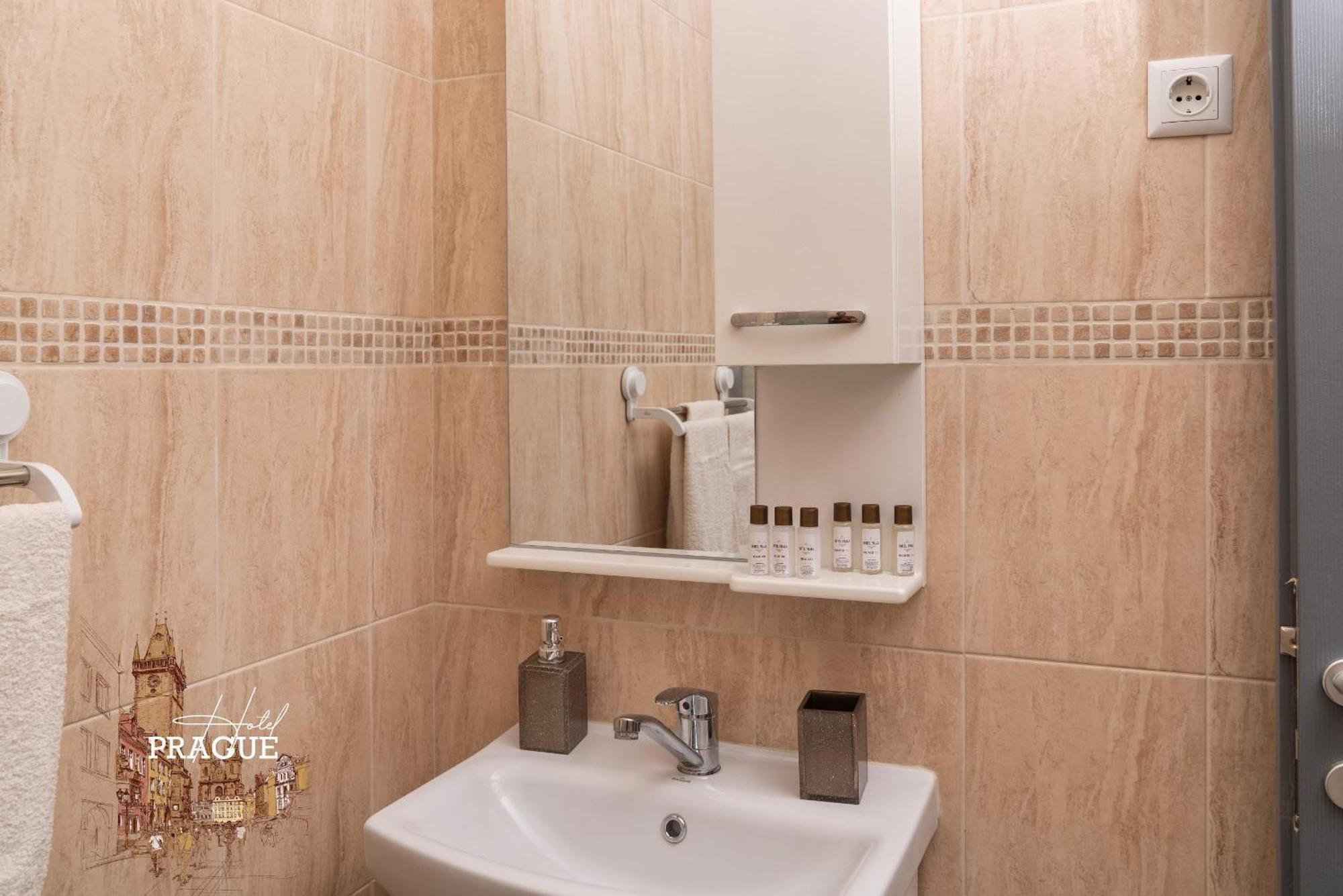 Complex Praga Hotell Gorno Lakocerej Rom bilde