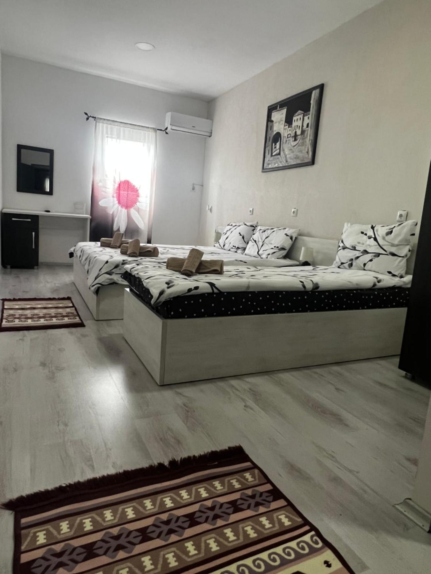 Complex Praga Hotell Gorno Lakocerej Eksteriør bilde